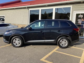 2020 Mitsubishi Outlander ES in Saint John, New Brunswick - 3 - w320h240cpx