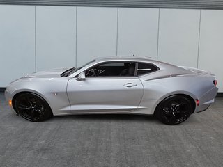 2019 Chevrolet Camaro CAMARO // 1LT // 4 CYLINDRES in Sherbrooke, Quebec - 5 - w320h240cpx
