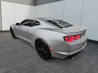 2019 Chevrolet Camaro CAMARO // 1LT // 4 CYLINDRES in Sherbrooke, Quebec - 4 - w320h240cpx