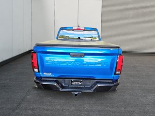 2023 Chevrolet Colorado WT 4WD CrewCab in Sherbrooke, Quebec - 3 - w320h240cpx