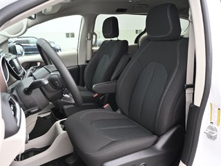 2024  Grand Caravan SXT in Sherbrooke, Quebec - 6 - w320h240cpx