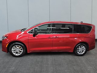 2027 Chrysler Grand Caravan SXT in St-Jean-Sur-Richelieu, Quebec - 3 - w320h240cpx
