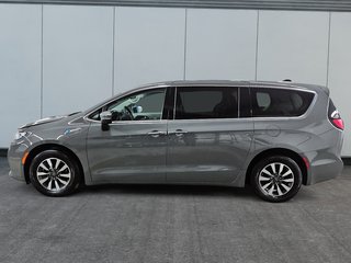 Chrysler Pacifica Hybrid TOURING-L // PLAN OR 425S ENTRETIENS 2023 à Sherbrooke, Québec - 5 - w320h240cpx