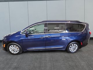 2017 Chrysler Pacifica TOURING-L // GROUPE REMORQUAGE in Sherbrooke, Quebec - 5 - w320h240cpx