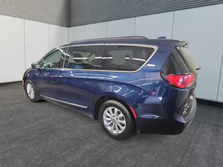 2017 Chrysler Pacifica TOURING-L // GROUPE REMORQUAGE in Sherbrooke, Quebec - 4 - w320h240cpx