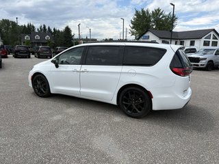 2025 Chrysler Pacifica LIMITED // 3.6L // 9 VITESSES in Sherbrooke, Quebec - 4 - w320h240cpx