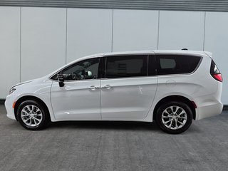2026 Chrysler Pacifica SELECT AWD in St-Jean-Sur-Richelieu, Quebec - 5 - w320h240cpx