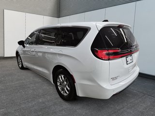 2027 Chrysler Pacifica SELECT in St-Jean-Sur-Richelieu, Quebec - 4 - w320h240cpx