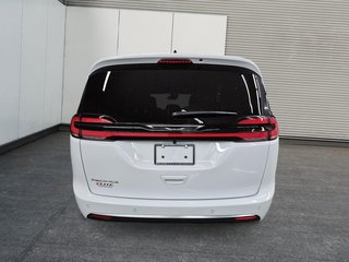 2027 Chrysler Pacifica SELECT in St-Jean-Sur-Richelieu, Quebec - 3 - w320h240cpx