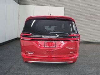 2027 Chrysler Pacifica SELECT AWD in Sherbrooke, Quebec - 3 - w320h240cpx