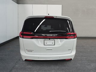 2027 Chrysler Pacifica SELECT AWD in Sherbrooke, Quebec - 3 - w320h240cpx