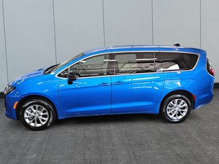 2027 Chrysler Pacifica SELECT AWD in Sherbrooke, Quebec - 5 - w320h240cpx