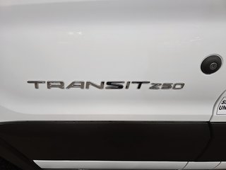 Ford TRANSIT CUTAWAY T250 12 PIEDS // BOÎTE EN ALUMINIUM 2023 à Sherbrooke, Québec - 6 - w320h240cpx