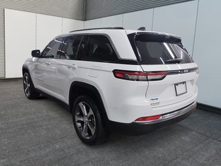 2023 Jeep Grand Cherokee 4xe 4XE // TOIT PANORAMIQUE in Sherbrooke, Quebec - 4 - w320h240cpx