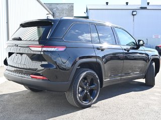 Grand Cherokee ALTITUDE 2024 à Sherbrooke, Québec - 4 - w320h240cpx