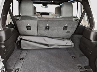2025 Jeep WRANGLER 4-Door SAHARA in Sherbrooke, Quebec - 6 - w320h240cpx