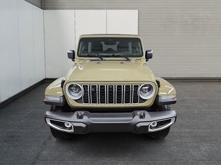 2026 Jeep Wrangler 4-Door SAHARA in St-Jean-Sur-Richelieu, Quebec - 2 - w320h240cpx