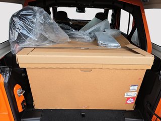 2026 Jeep Wrangler 4-Door WILLYS in Sherbrooke, Quebec - 6 - w320h240cpx