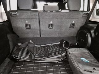 2021 Jeep Wrangler 4xe Unlimited Rubicon Sky-One-Touch in Sherbrooke, Quebec - 6 - w320h240cpx