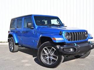 2024  Wrangler 4xe SPORT S in Sherbrooke, Quebec - 3 - w320h240cpx