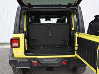 Wrangler WILLYS 2024 à Sherbrooke, Québec - 6 - w320h240cpx