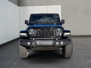 Jeep Wrangler SAHARA 4X4 // TEMPS FROID // 2 TOITS 2024 à Sherbrooke, Québec - 2 - w320h240cpx