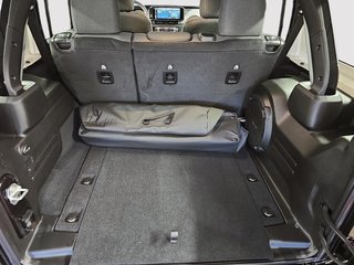 2024 Jeep Wrangler SAHARA 4X4 // ENSEMBLE TECHNOLOGIE // TOIT RIGIDE in Sherbrooke, Quebec - 6 - w320h240cpx