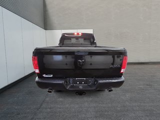 2019 Ram 1500 Classic EXPRESS 4X4 CREW CAB // V8 // TEMP FROID in Sherbrooke, Quebec - 3 - w320h240cpx