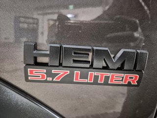 Ram 1500 Classic WARLOCK / CREWCAB / V8 2021 à Sherbrooke, Québec - 6 - w320h240cpx