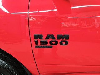 2022 Ram 1500 Classic EXPRESS  // BOÎTE 6.4'' in Sherbrooke, Quebec - 6 - w320h240cpx