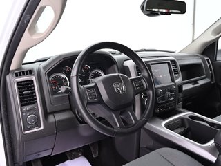 2023 Ram 1500 Classic EXPRESS in Sherbrooke, Quebec - 6 - w320h240cpx