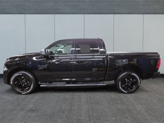 2023 Ram 1500 Classic EXPRESS / NIGHT EDITION // PENTASTAR in Sherbrooke, Quebec - 5 - w320h240cpx
