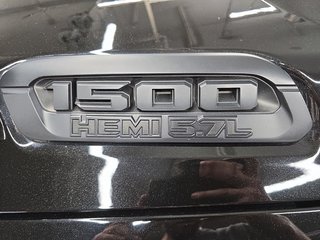 Ram 1500 SPORT CREWCAB V8 4X4 2022 à Sherbrooke, Québec - 6 - w320h240cpx