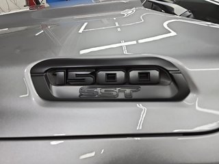 Ram 1500 TRADESMAN 4X4 CREW CAB 2025 à Sherbrooke, Québec - 6 - w320h240cpx
