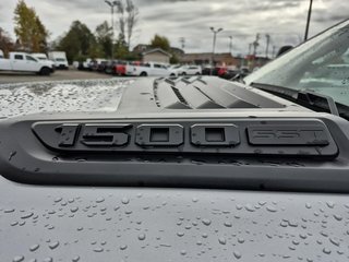 2025 Ram 1500 SPORT 4X4 CREW CAB // TOIT PANO in Sherbrooke, Quebec - 6 - w320h240cpx