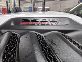 2026 Ram 2500 BLACK EXPRESS in St-Jean-Sur-Richelieu, Quebec - 6 - w320h240cpx