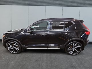 2022 Volvo XC40 R-DESING T5 AWD // TOIT PANORAMIQUE in Sherbrooke, Quebec - 5 - w320h240cpx