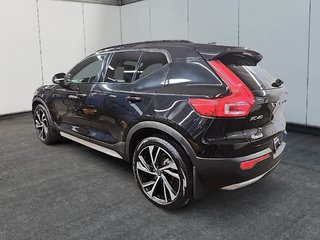 2022 Volvo XC40 R-DESING T5 AWD // TOIT PANORAMIQUE in Sherbrooke, Quebec - 4 - w320h240cpx