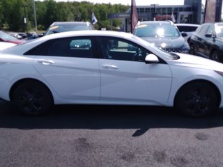 Hyundai Elantra Preferred 2023 à Mont-Tremblant, Québec - 4 - w320h240cpx