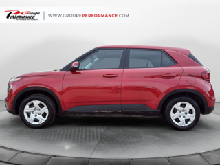2022 Hyundai Venue Essential in Mont-Tremblant, Quebec - 4 - w320h240cpx
