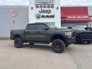 2021 Ram 1500 Big Horn in Mont-Tremblant, Quebec - 3 - w320h240cpx