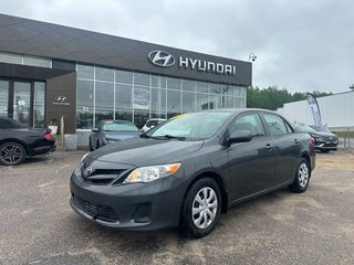 Toyota Corolla CE 2011 à Mont-Tremblant, Québec - 2 - w320h240cpx