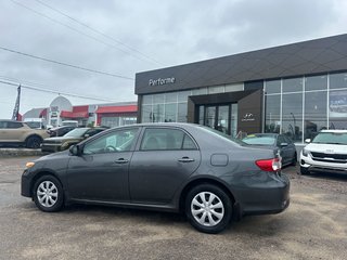 Toyota Corolla CE 2011 à Mont-Tremblant, Québec - 3 - w320h240cpx