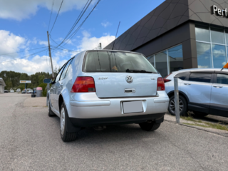 2004 Volkswagen Golf TDI in Mont-Tremblant, Quebec - 2 - w320h240cpx