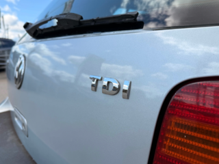 2004 Volkswagen Golf TDI in Mont-Tremblant, Quebec - 4 - w320h240cpx