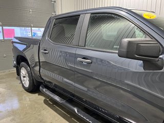 2021 Chevrolet SILVERADO K1500 CUSTOM Custom in Grand-Sault and Edmunston, New Brunswick - 3 - w320h240cpx