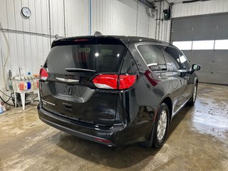 2027 Chrysler Grand Caravan SXT in Grand-Sault and Edmunston, New Brunswick - 4 - w320h240cpx