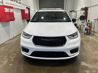 2024 Chrysler PACIFICA HYBRID PREMIUM S APPEARANCE in Grand-Sault and Edmunston, New Brunswick - 2 - w320h240cpx
