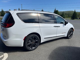 2024  Pacifica TOURING L in Grand-Sault and Edmunston, New Brunswick - 4 - w320h240cpx