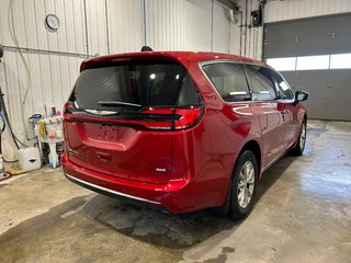 Chrysler Pacifica SELECT AWD 2026 à Grand-Sault et Edmunston, Nouveau-Brunswick - 4 - w320h240cpx